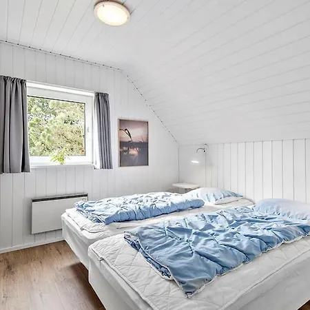 Vester Storetoft Xii