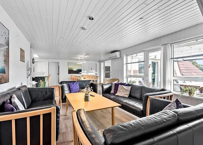 Vester Storetoft Xii